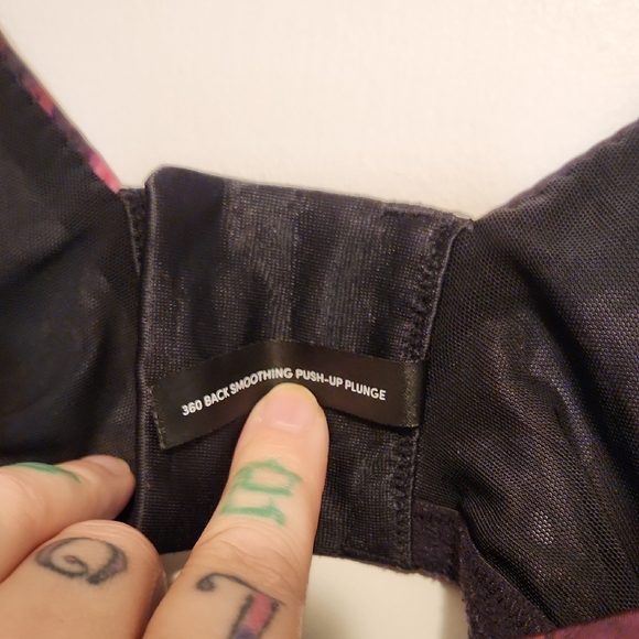 🔥Torrid Black Floral 360° Back Smoothing Push Up Women's Bra - Picture 3 of 5